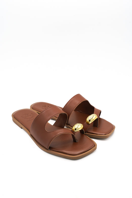 Gaia Shoes 1566021 Sandali flat con fascia e passante con dettaglio metallico