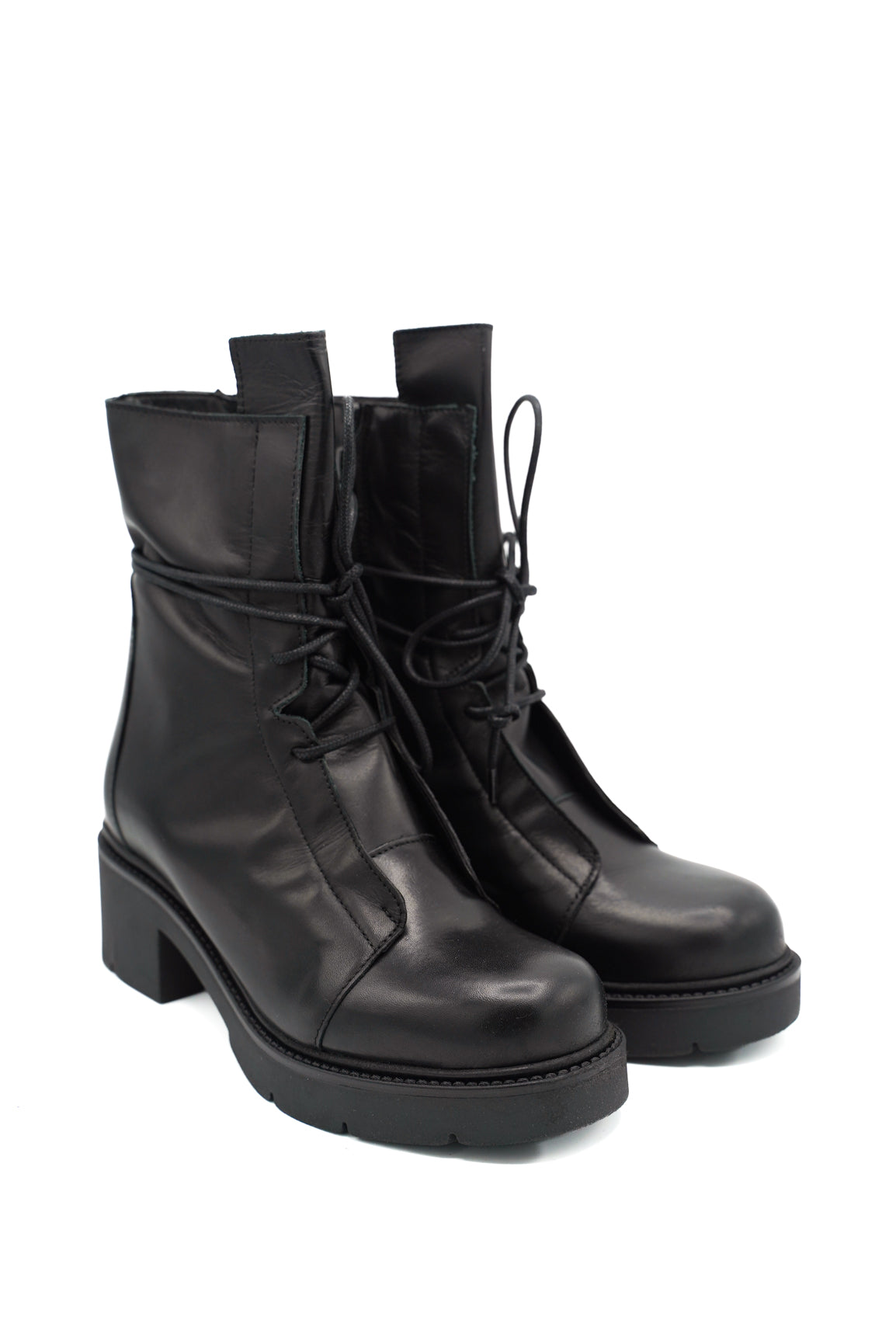 Gaia Shoes Vienna 4 anfibi in pelle con lacci alla caviglia