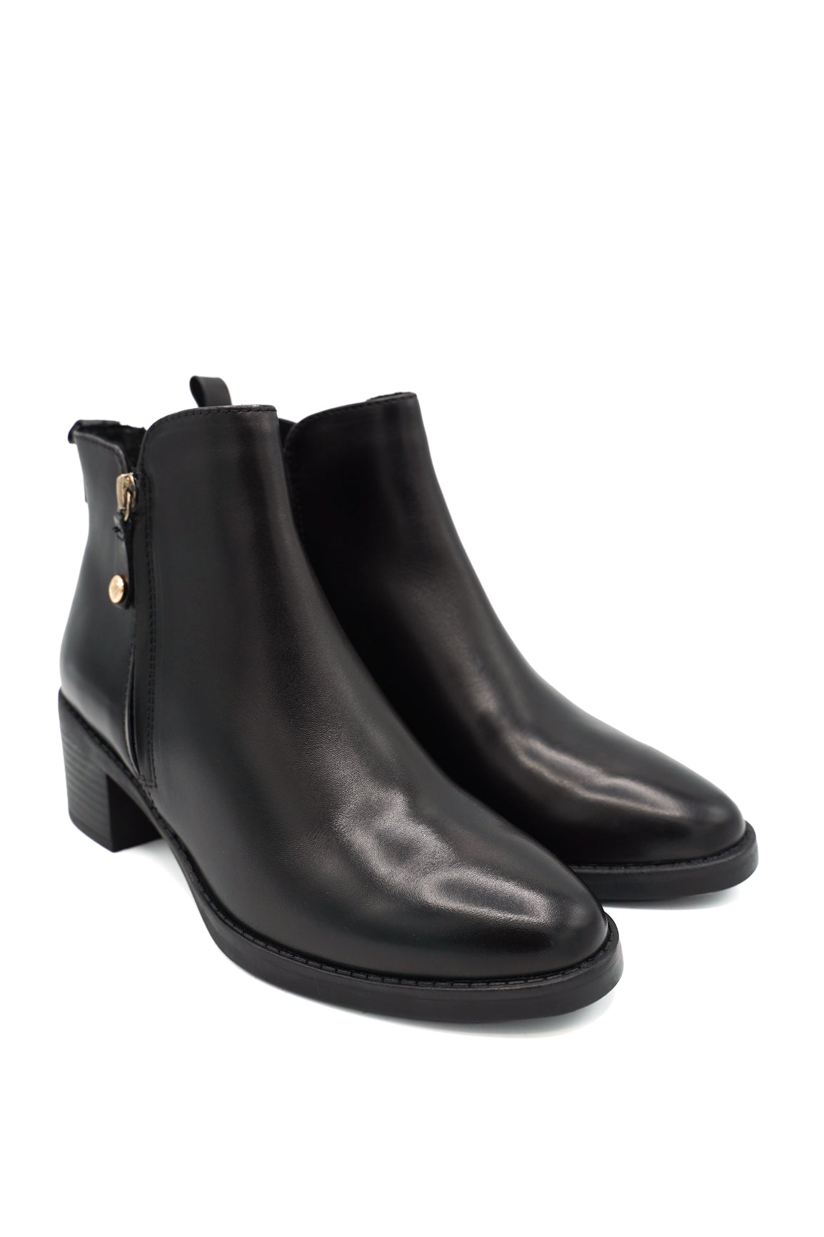 Scarpissime 25323 stivaletti dal design classico ed elegante