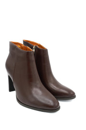 Gaia Shoes Simona Tronchetti linea classica e tacco medio-alto