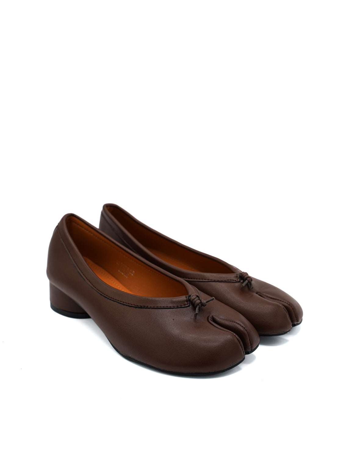 Gaia Shoes Rosaria Ballerine con punta divisa e tacco cilindrico basso