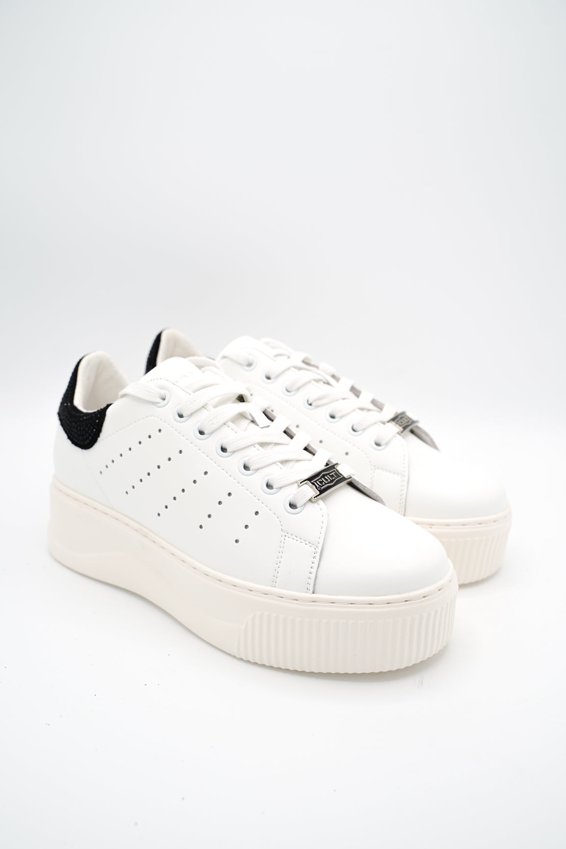 Cult Sneakers 6221