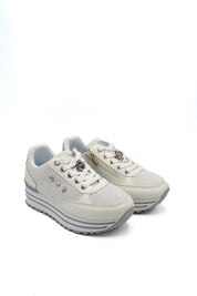 Gaia Shoes E176 Sneakers con borchie e charm metallico