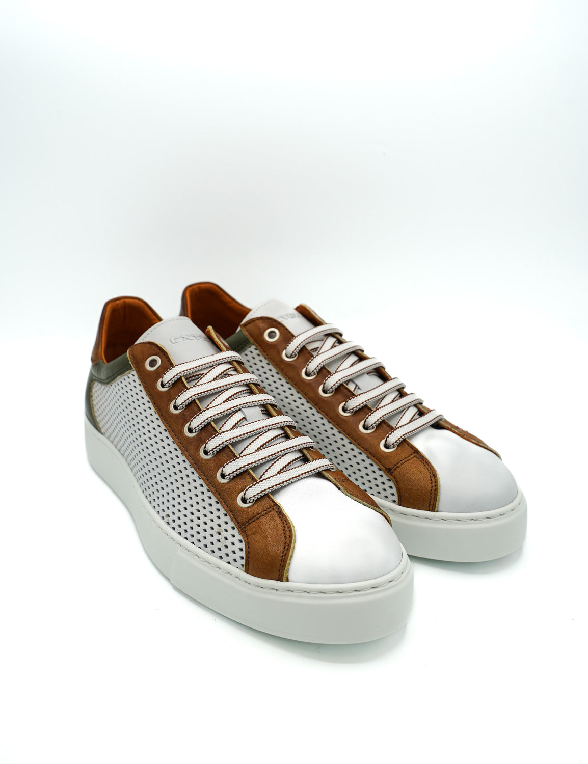 Exton 512 Sneakers uomo in pelle traforata bicolore